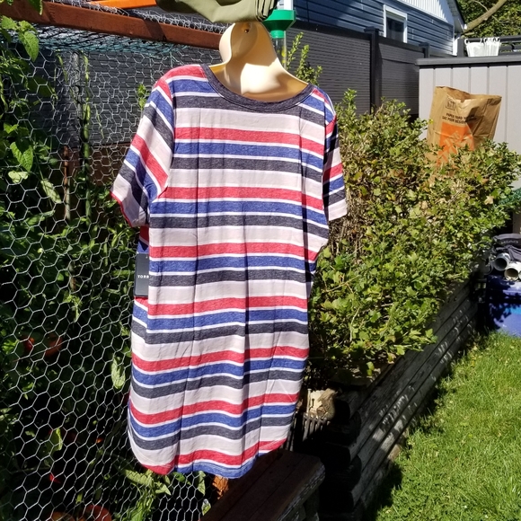 Torrid multi stripe tee shirt - Picture 5 of 5